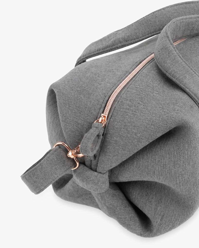 Medium Duffle bag- B390J just arrive