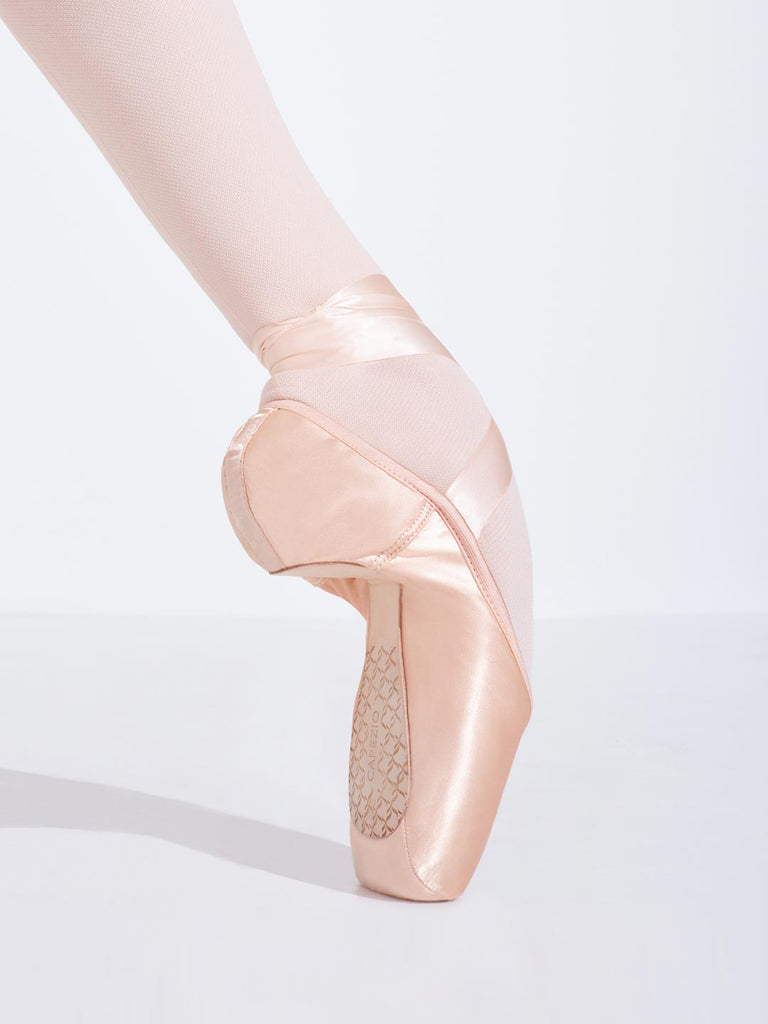 Cambré Tapered Toe #4 Shank Pointe Shoe- Clearance- no fitting