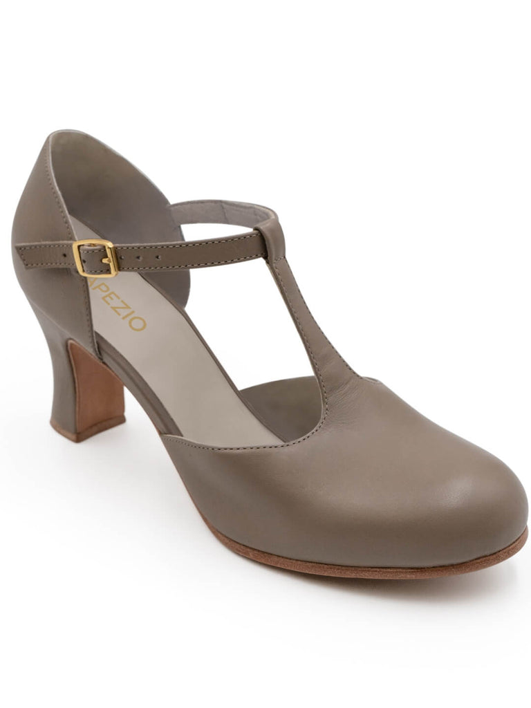 CLEARANCE - Capezio Chorus Heel - closed toe