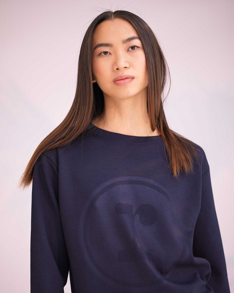 'R' sweatshirt