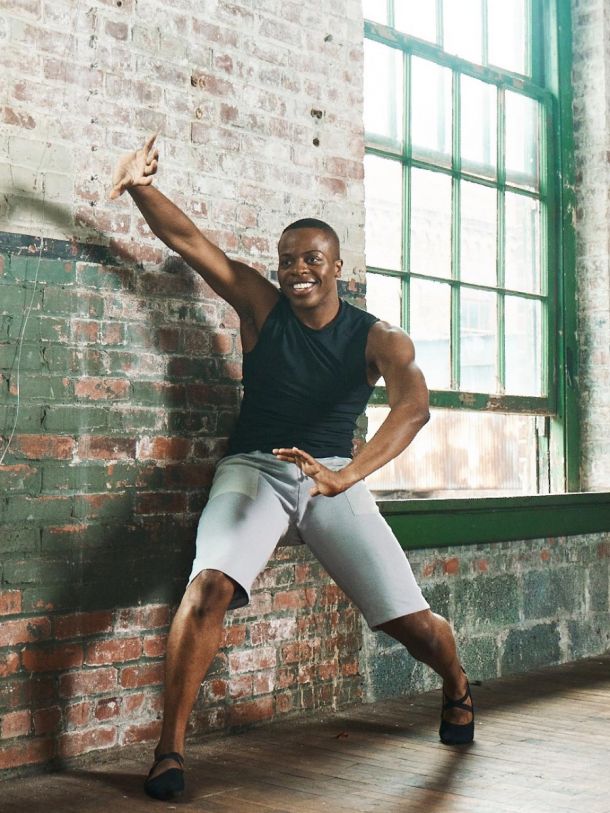 CLEARANCE - Sleeveless Fitted Muscle Tee