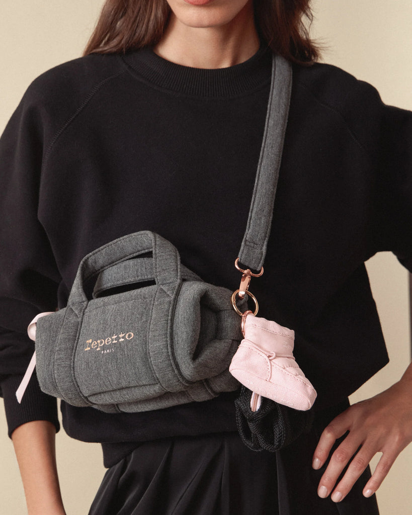Mini duffle bag with shoulder strap B0398