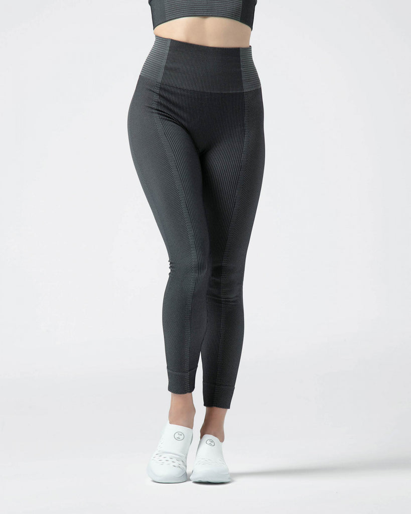 Legging seamless-new collection-going very fast